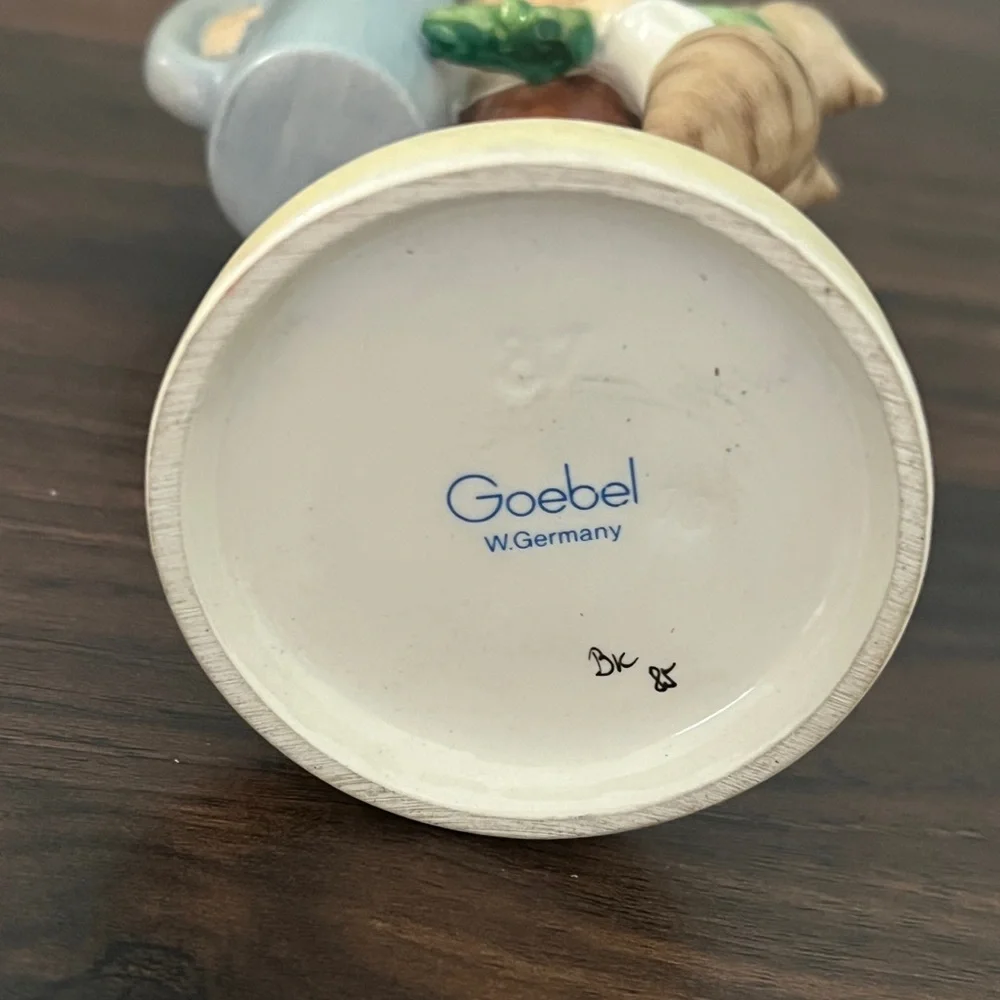 Goebel Figurine, for father with Mug and Sack